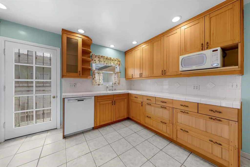 https://cdn.realtyfeed.com/cdn/127/306791382/5d569894eb8068e4743c5b13cd7dfc5b.webp