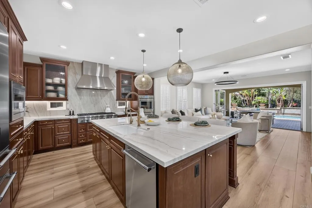 https://cdn.realtyfeed.com/cdn/127/306791389/2d80f840d02001505bee2320e7603f12.webp