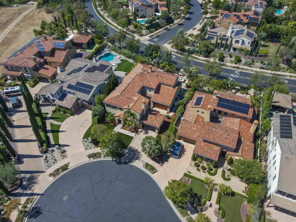 https://cdn.realtyfeed.com/cdn/127/306791389/87cdba90637945ba6ca4d4c1c4711803.webp