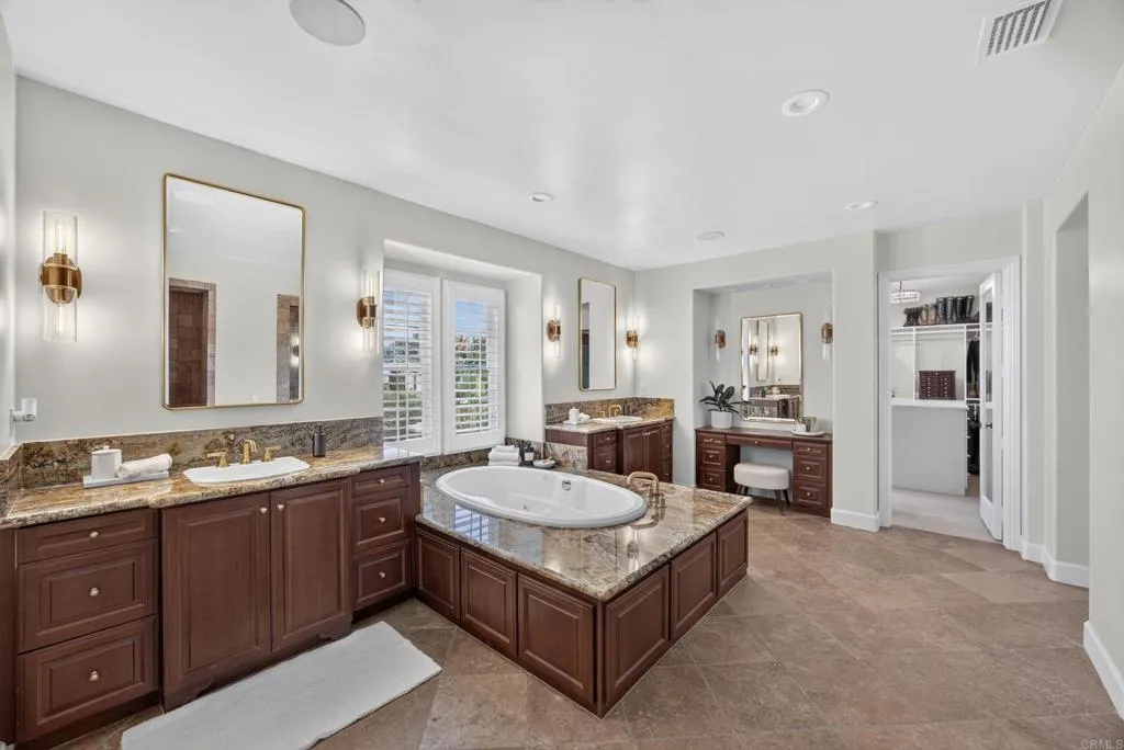 https://cdn.realtyfeed.com/cdn/127/306791389/d000295d081494a57825c217214c1e0a.webp