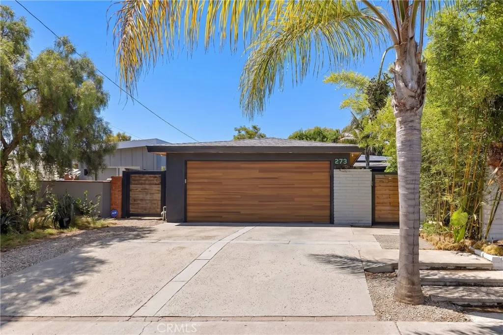 Costa Mesa, CA 92627