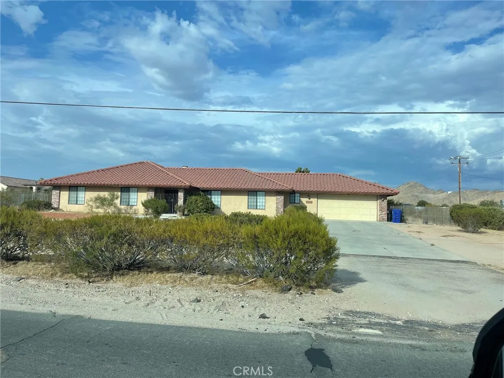 Apple Valley, CA 92307