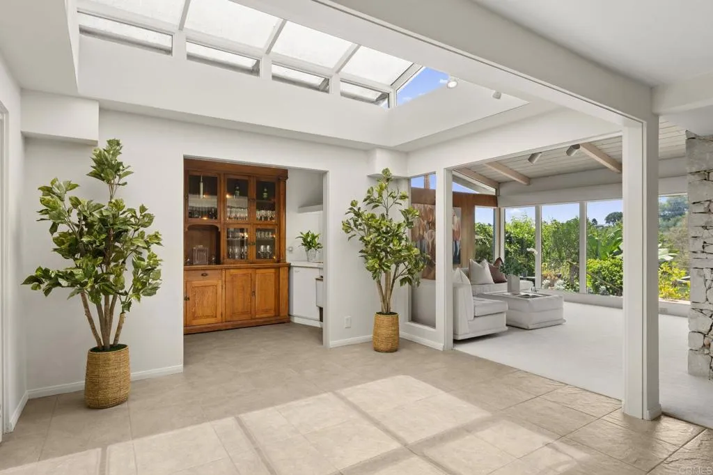 5860 Cactus Way, La Jolla, CA 92037 - Photo 3 of 45, La Jolla, CA
