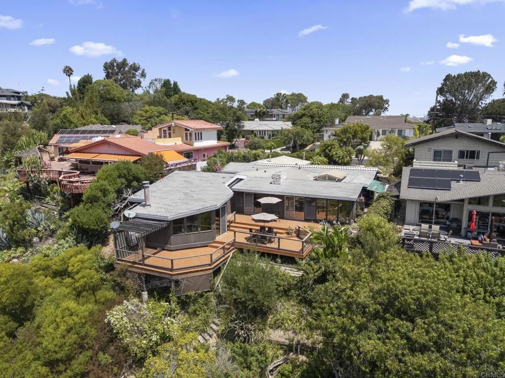 https://cdn.realtyfeed.com/cdn/127/306791433/817f23624e92b09896ccf66e668df729.webp