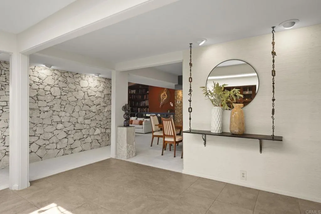 https://cdn.realtyfeed.com/cdn/127/306791433/8270bf717838b4bcfbf13900b2f2b704.webp