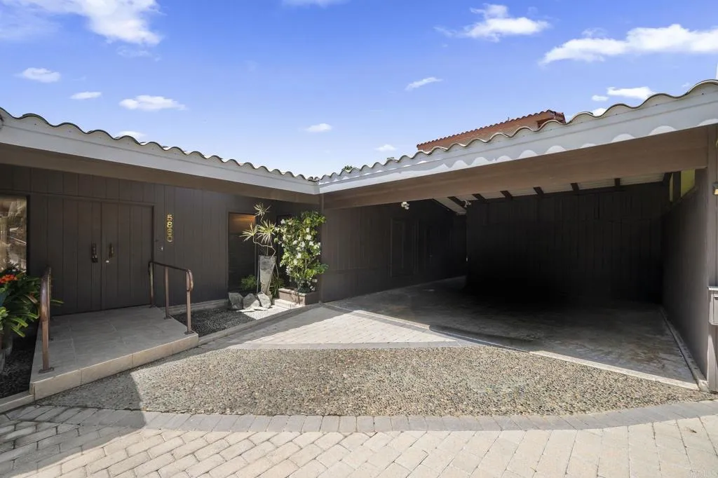 https://cdn.realtyfeed.com/cdn/127/306791433/a2da01a159a1d773075d581550da03e3.webp