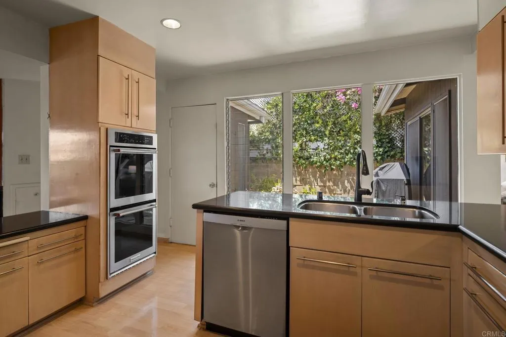 https://cdn.realtyfeed.com/cdn/127/306791433/b0f764a79576147297918be5077a8c04.webp