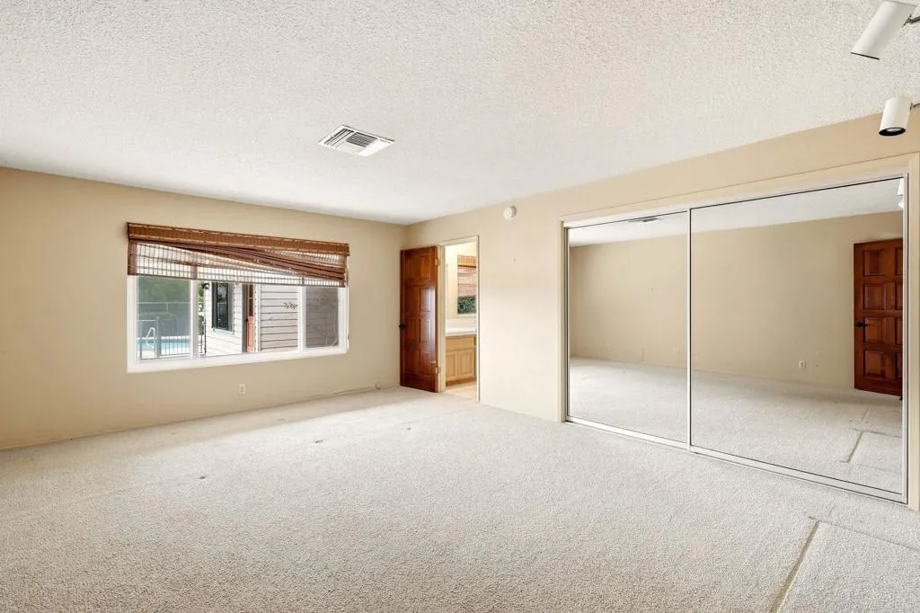 https://cdn.realtyfeed.com/cdn/127/306791455/14557ad4866a0518f790c49edafb73ed.webp