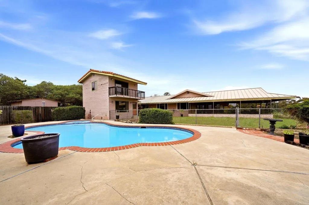 https://cdn.realtyfeed.com/cdn/127/306791455/3d8c8b31647550bef25bcd6d407632bd.webp