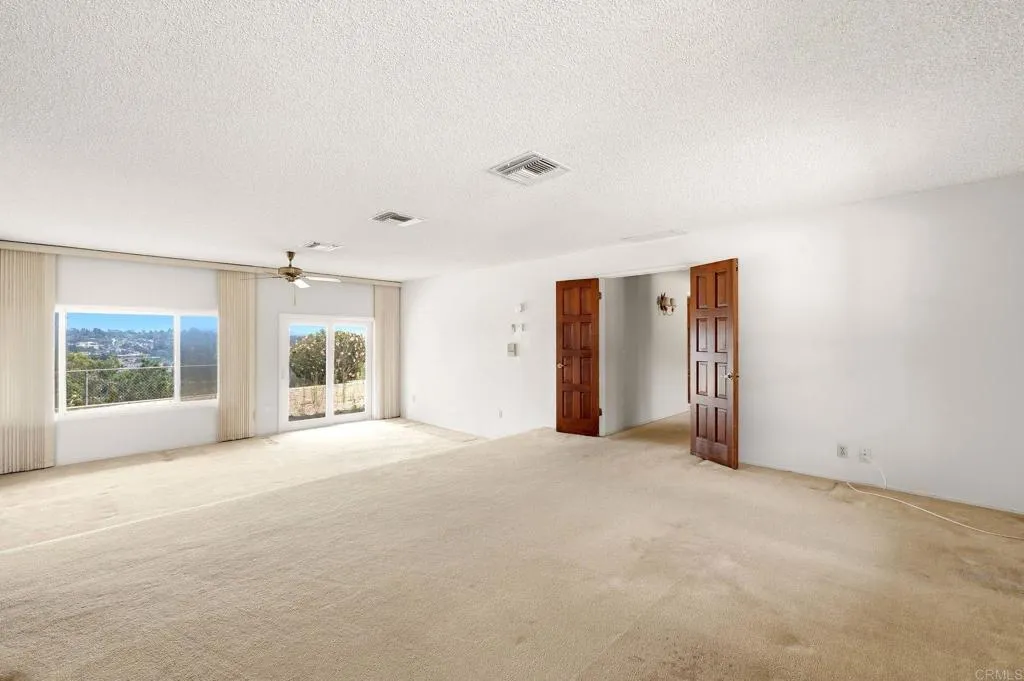 https://cdn.realtyfeed.com/cdn/127/306791455/495cbdbbdadad8bc72e1d618980cd120.webp