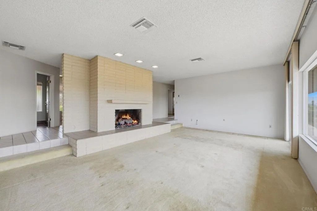https://cdn.realtyfeed.com/cdn/127/306791455/9d5cac37f3d2584c7d9120f9b6754753.webp