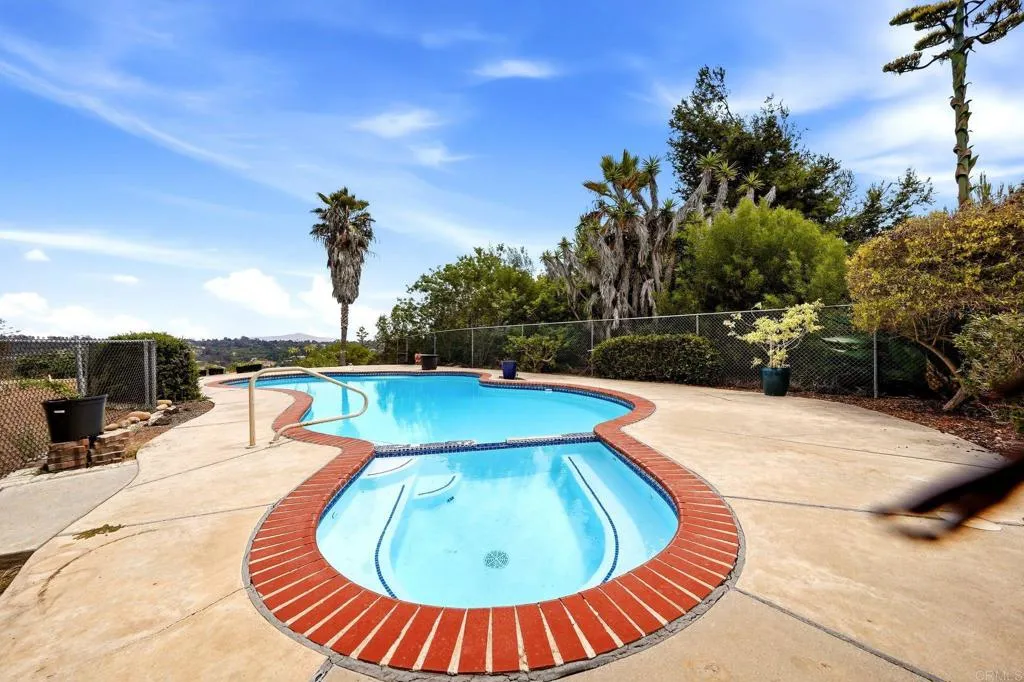 https://cdn.realtyfeed.com/cdn/127/306791455/ad010a9ea8b8a793caa35edecd512226.webp