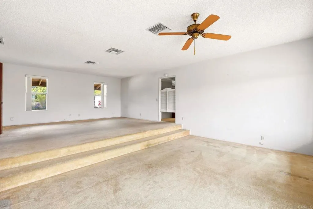 https://cdn.realtyfeed.com/cdn/127/306791455/bd25893368515ca840365fa10107a254.webp