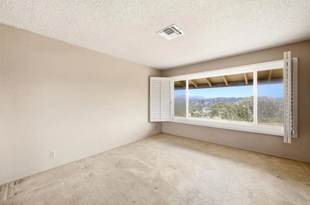https://cdn.realtyfeed.com/cdn/127/306791455/ea67bcc9d8f5b9401f1cc077328db819.webp