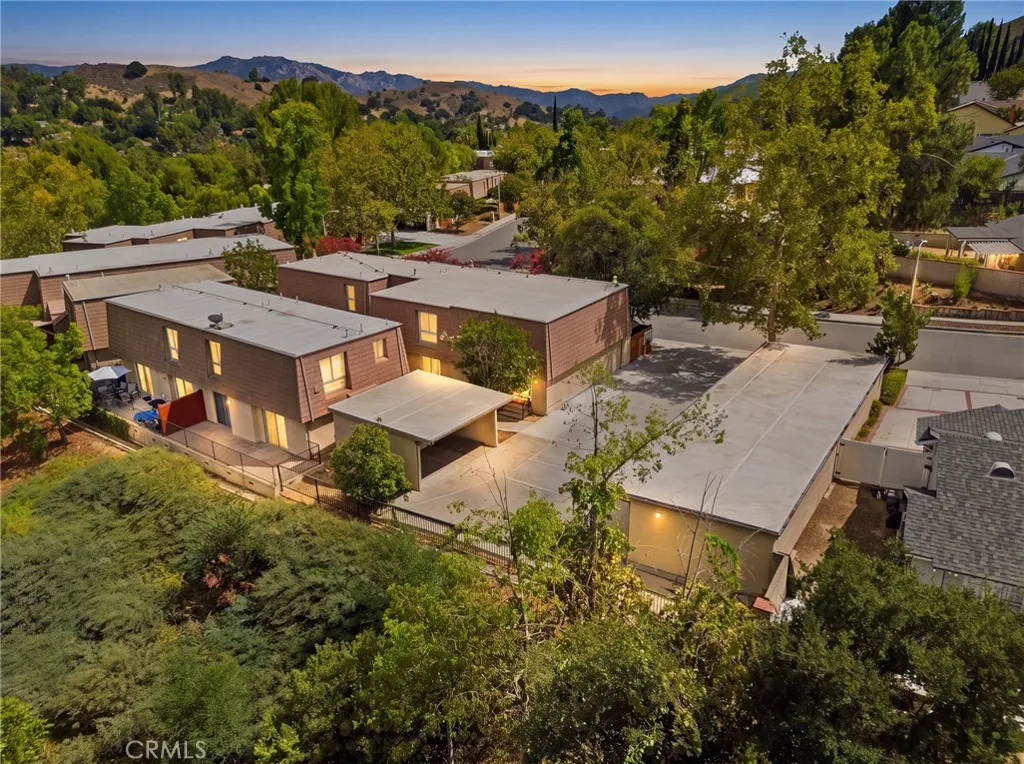 Agoura Hills, CA 91301