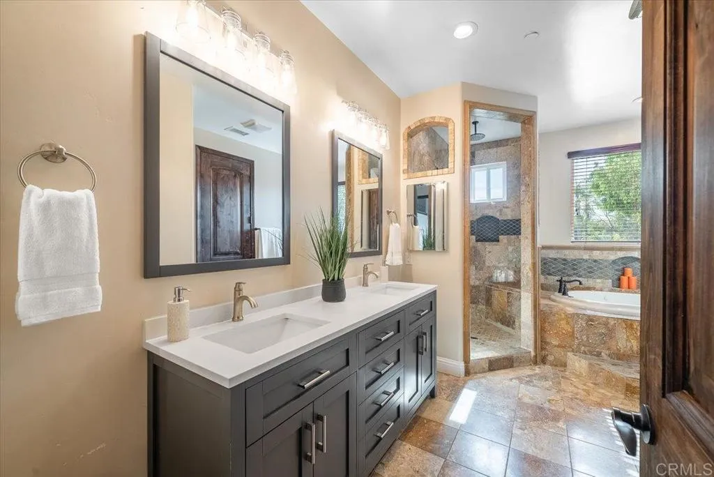 https://cdn.realtyfeed.com/cdn/127/306791574/723bbae1c1d208596f38d1744f0a5295.webp