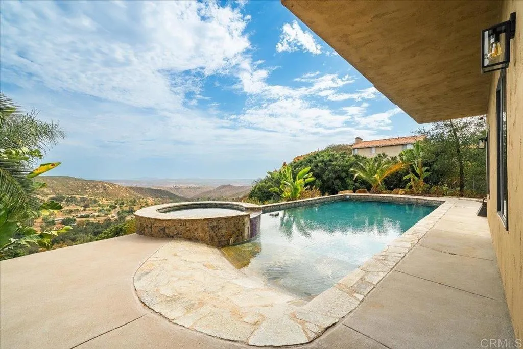https://cdn.realtyfeed.com/cdn/127/306791574/8fb13302d121f2c818cb7c9c9440c469.webp
