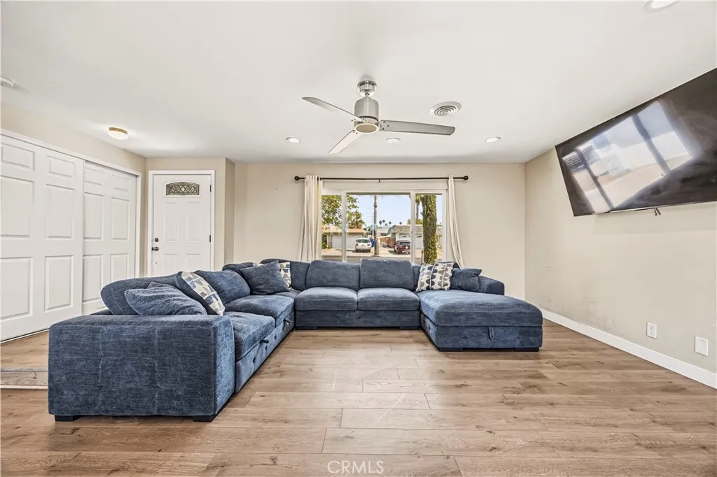 https://cdn.realtyfeed.com/cdn/127/306791601/1ae051dc790b8b79cae02ba67584ed4a.webp