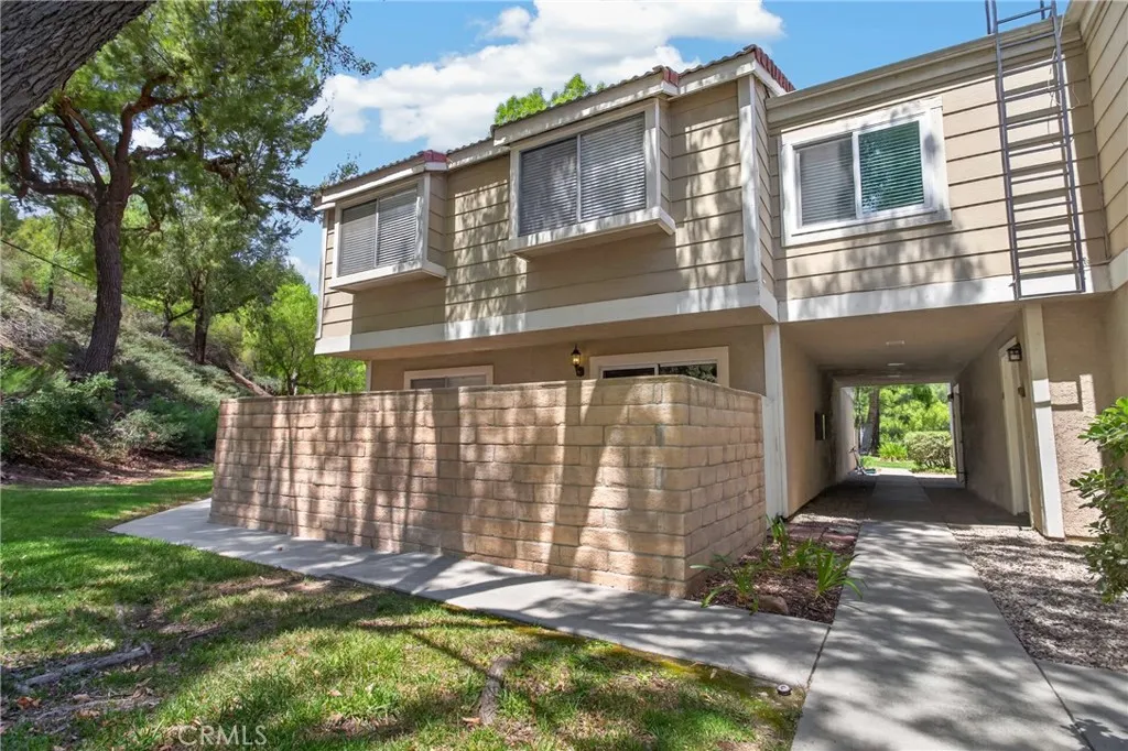 Castaic, CA 91384