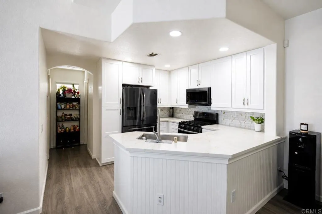 Photo #4: PTP2606172 Listing: Photo #4