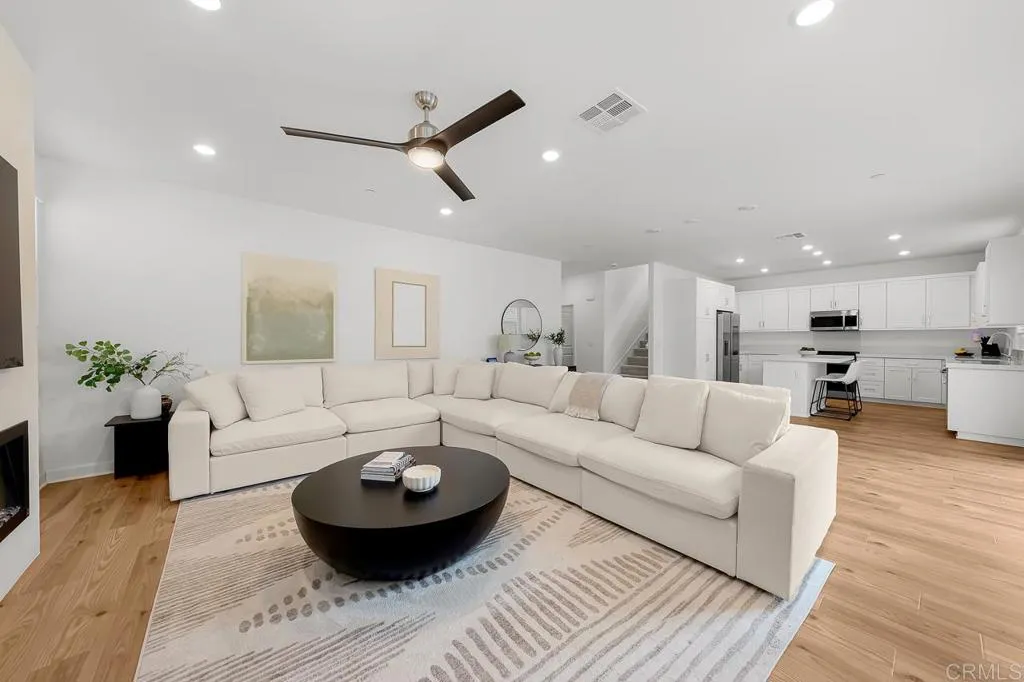 https://cdn.realtyfeed.com/cdn/127/306791834/16a507410dd8a605e30902c18b86af55.webp