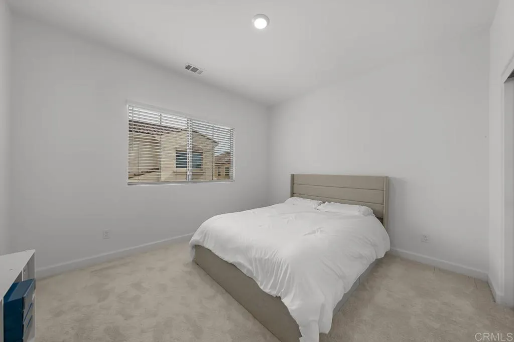 https://cdn.realtyfeed.com/cdn/127/306791834/8bd668594f49b4531b3df4a032492359.webp