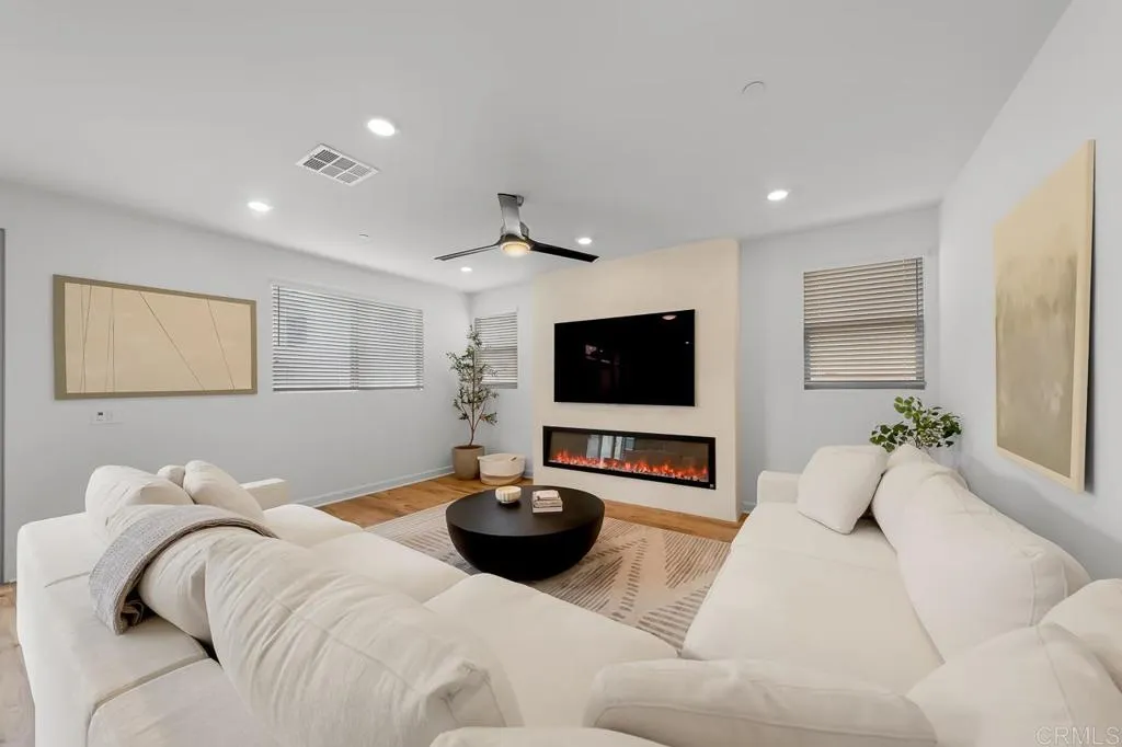 https://cdn.realtyfeed.com/cdn/127/306791834/b66256919dbc2e4070ef2ce0ceefedce.webp