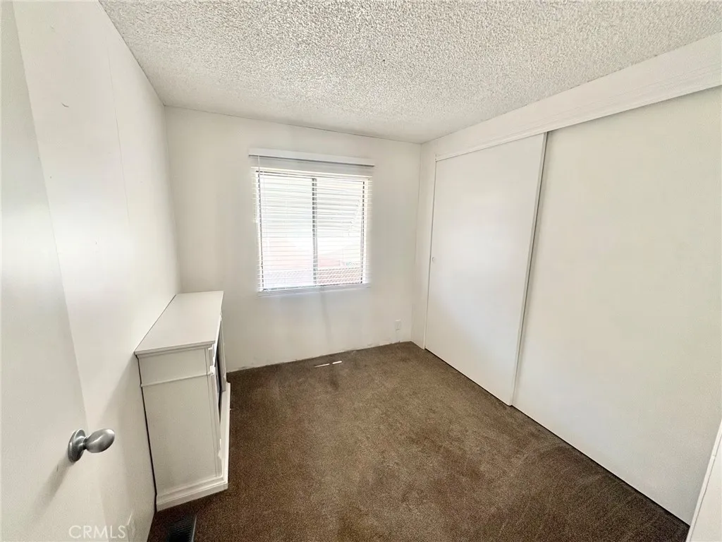 https://cdn.realtyfeed.com/cdn/127/306791852/c5c495e12521adf2e7d727f60ee164a5.webp