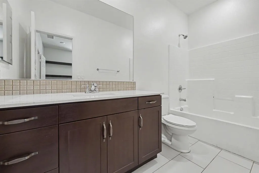 Photo #3: PTP2606180 Listing: Photo #3