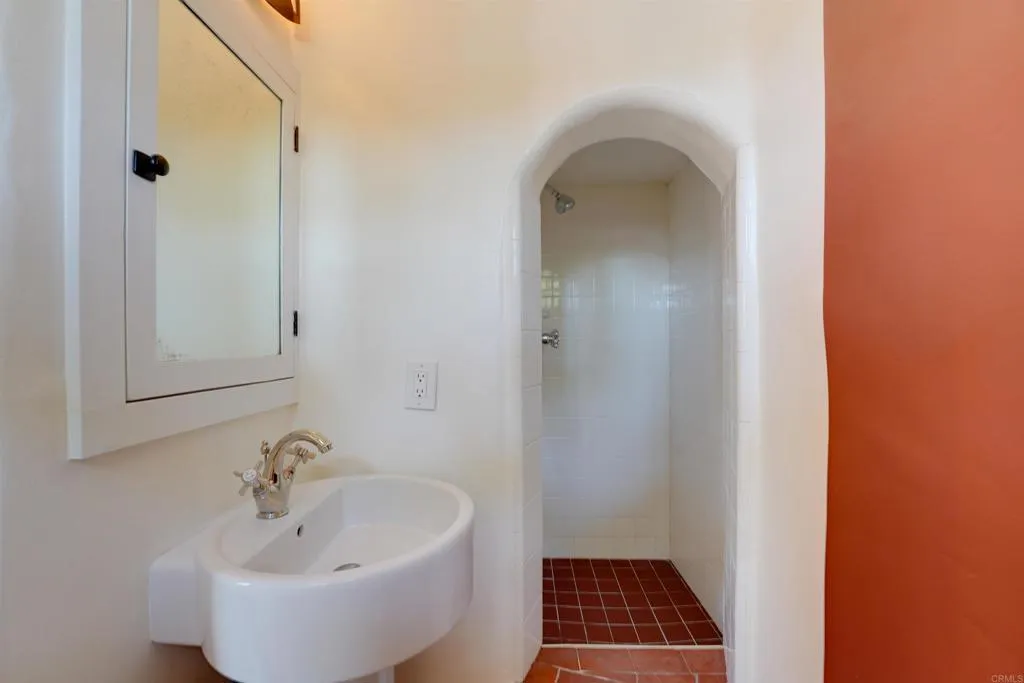 https://cdn.realtyfeed.com/cdn/127/306791876/56e35e5663fb71ee0ee3f33e4fba36f9.webp