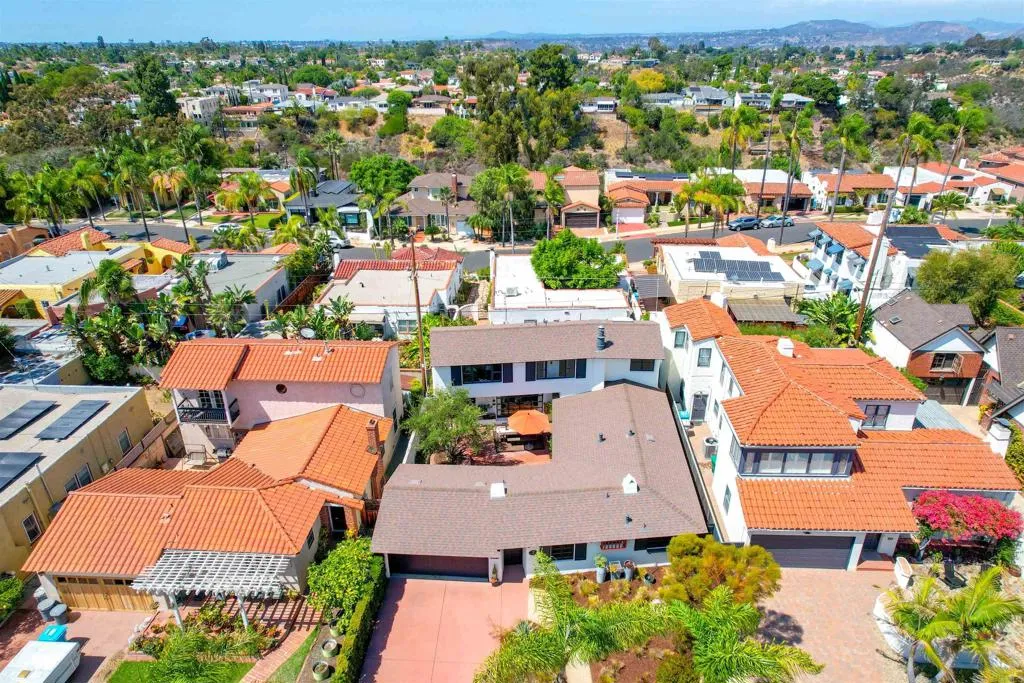 https://cdn.realtyfeed.com/cdn/127/306791876/da8d84db5d81df641cd466bc7ffa64ef.webp