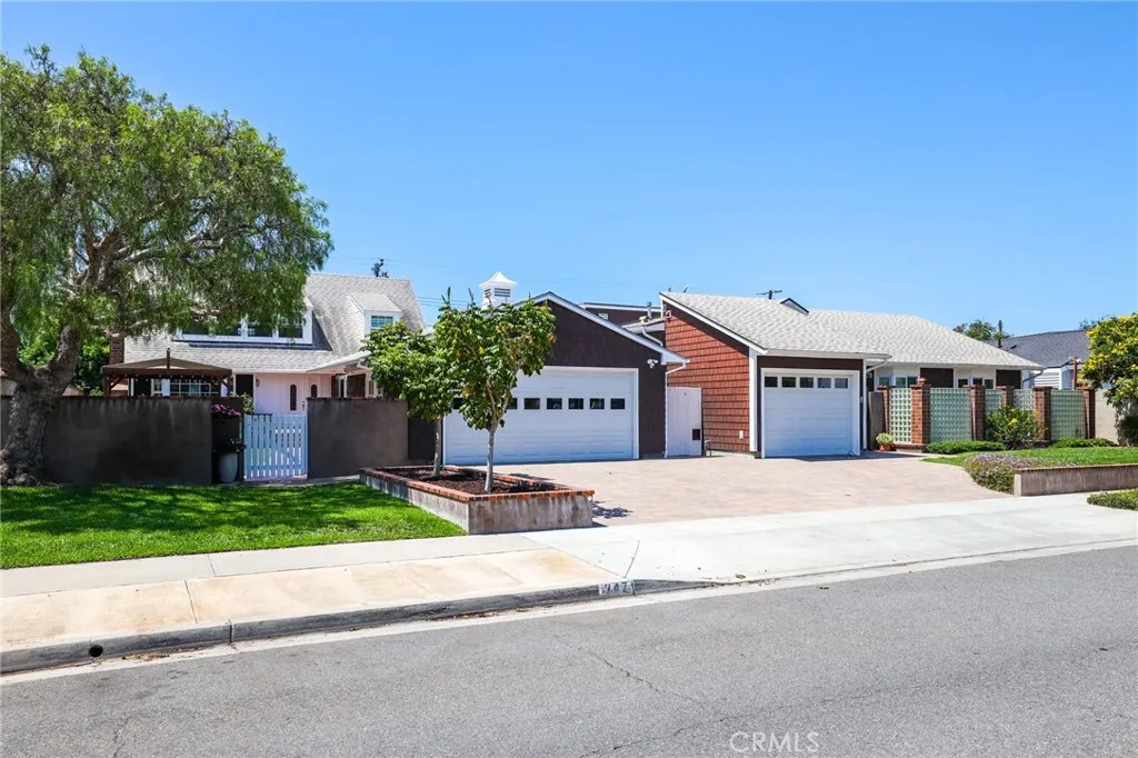 Costa Mesa, CA 92627