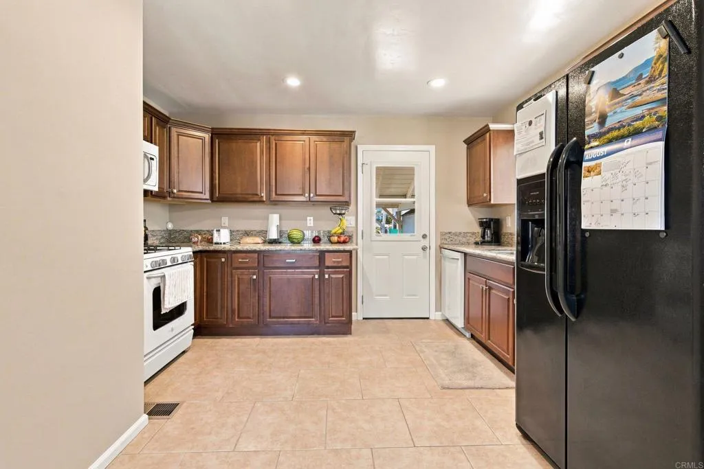 https://cdn.realtyfeed.com/cdn/127/306792022/6c106ffee015e1ffc59fc9ed2325d804.webp