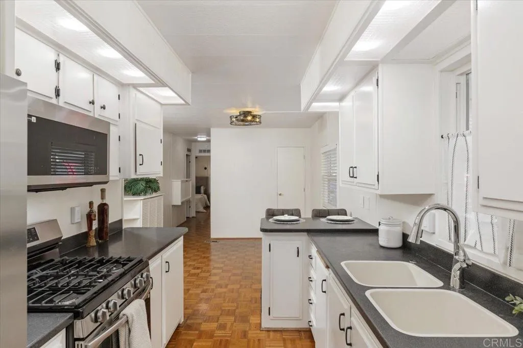 https://cdn.realtyfeed.com/cdn/127/306792024/583ff3594da72bfa0f9eba02a0256127.webp