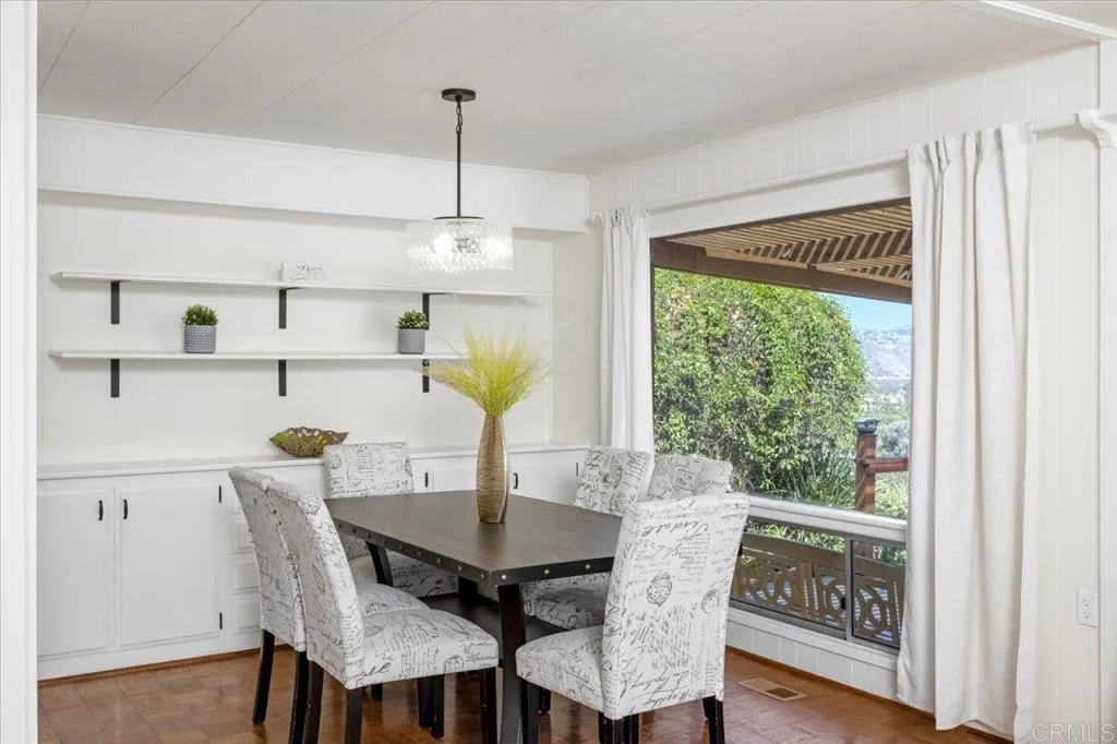 https://cdn.realtyfeed.com/cdn/127/306792024/595a71bc5f29196278d1d056cccdf125.webp