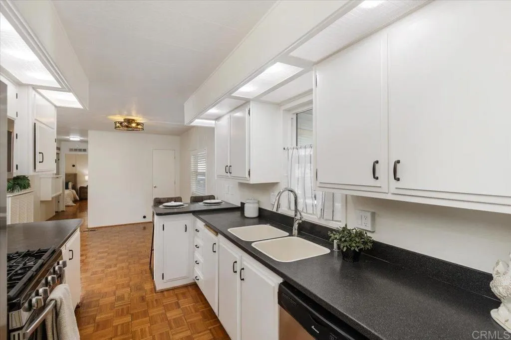 https://cdn.realtyfeed.com/cdn/127/306792024/6d8a088e4c4b682d24ca76f98cbd5c00.webp