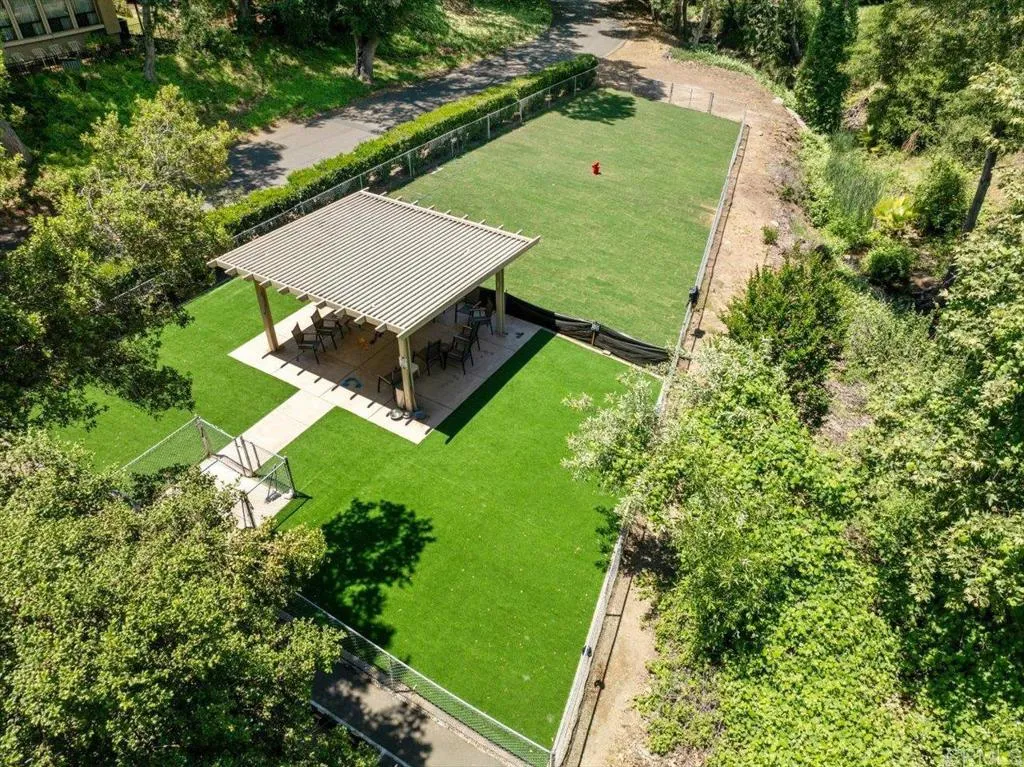https://cdn.realtyfeed.com/cdn/127/306792024/e4f64496848b6525e8cfac7ccf4f03d8.webp