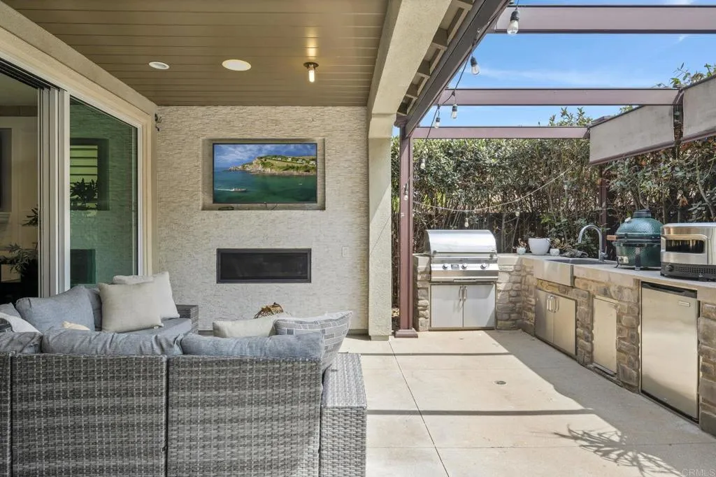 https://cdn.realtyfeed.com/cdn/127/306792026/f32f52a7bcc35f90b23999cb6900a7c0.webp