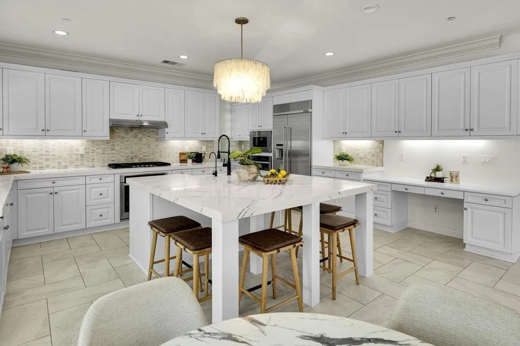 https://cdn.realtyfeed.com/cdn/127/306792026/f80efda7ea4f41623809102b34526f77.webp