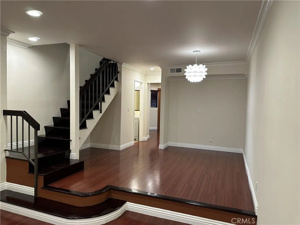 Woodland Hills, CA 91364