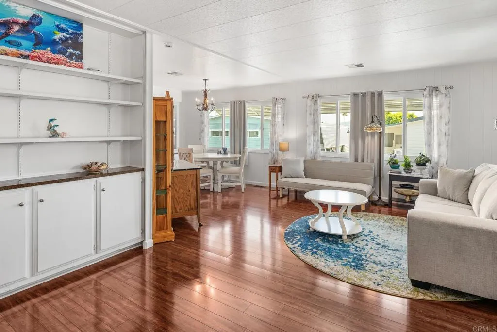 https://cdn.realtyfeed.com/cdn/127/306792052/9565e60c951da961aad6c94f33a36b96.webp