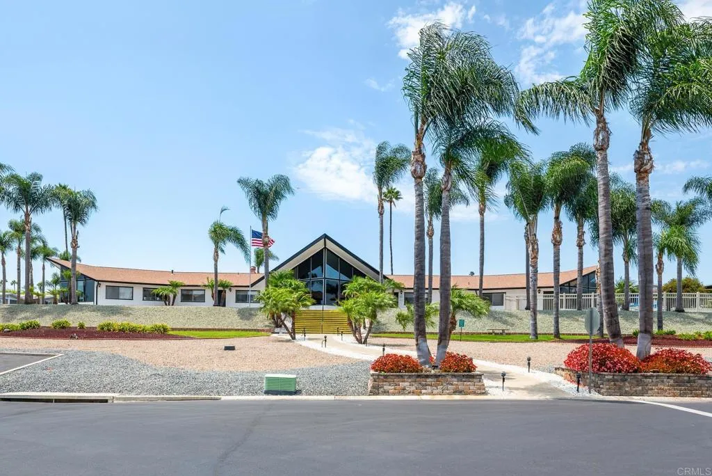 https://cdn.realtyfeed.com/cdn/127/306792052/ef6dddfa6de487779a5391c6a13f8565.webp