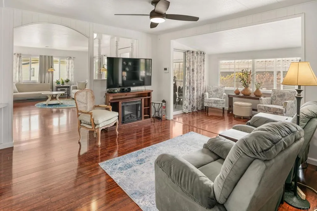https://cdn.realtyfeed.com/cdn/127/306792052/efcd95994ece1bf16a6255f2a95b2709.webp