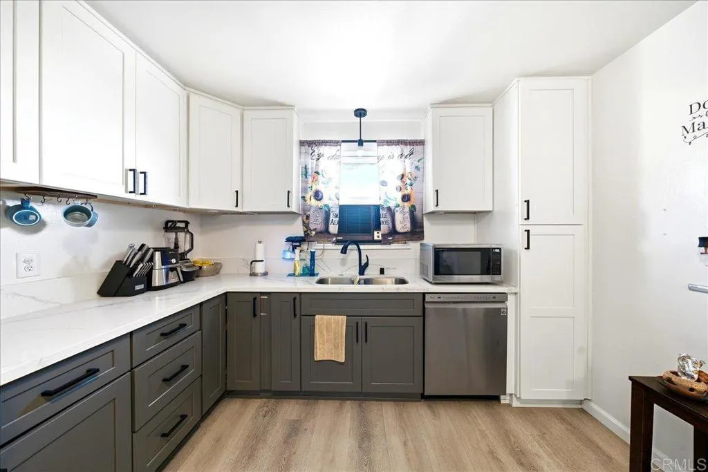 https://cdn.realtyfeed.com/cdn/127/306792059/09ac7bcd896eb71ea2b39159bfae5bb1.webp