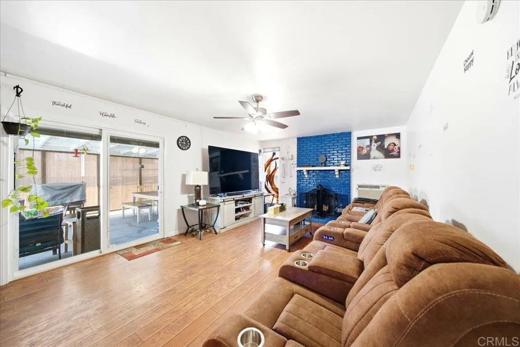 https://cdn.realtyfeed.com/cdn/127/306792059/6df87e80a0ac93a49d7e79356fb472ec.webp