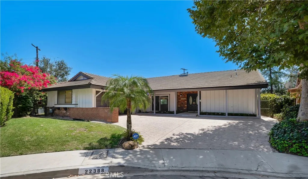 Woodland Hills, CA 91364