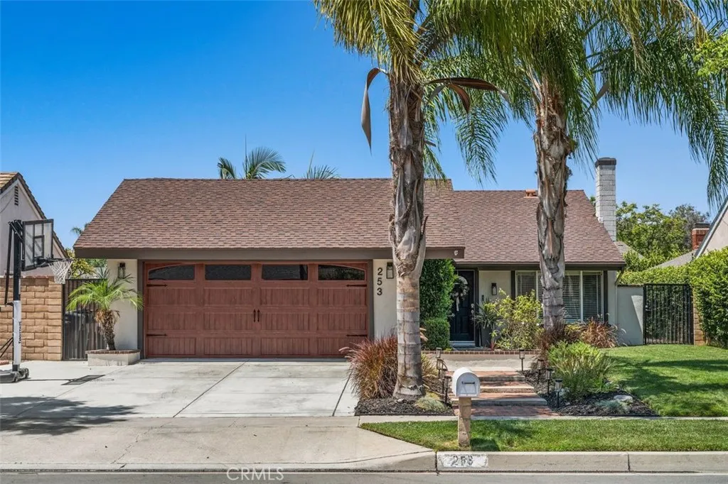 Anaheim Hills, CA 92807