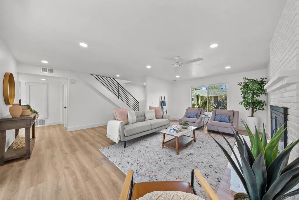 https://cdn.realtyfeed.com/cdn/127/306792070/d756b7e981384749251ebb3ae5c7360c.webp