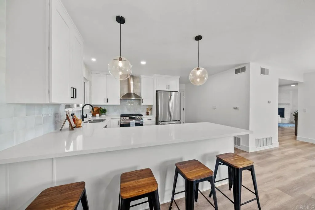 https://cdn.realtyfeed.com/cdn/127/306792070/e8ff5186440dce6261bf64a022e4136c.webp