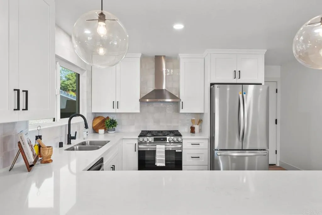 https://cdn.realtyfeed.com/cdn/127/306792070/fa25c86b91b0c0bf309f496e1679d6e6.webp